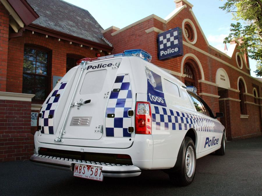  Holden Crewman Divisional Van Police 2004 года  (фото 2 из 3)